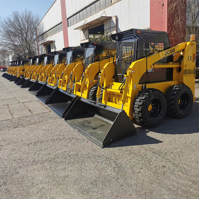 4WD Kubota Skid Loader Warna Kuning Dengan Lampiran Multi Fungsi