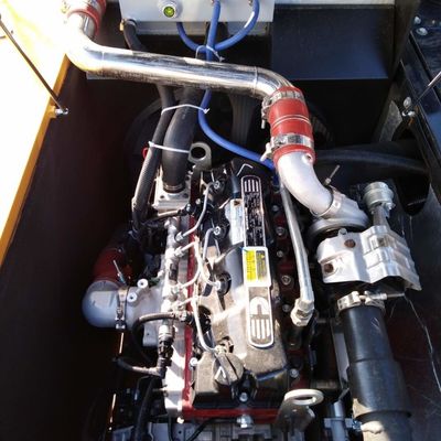 Ekskavator Perayap Hidraulik 2200rpm Ekskavator Alat Berat Desain Manusiawi