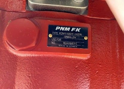 Ekskavator perayap hidrolik bucket 1cbm dengan mesin Cummins untuk pemindahan tanah yang membersihkan gunung