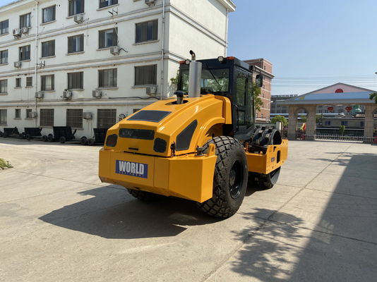 1500mm Tandem Roller dengan Cummins 4BTA3.9-C125 Mesin 1.7/0.8 Frekuensi getaran