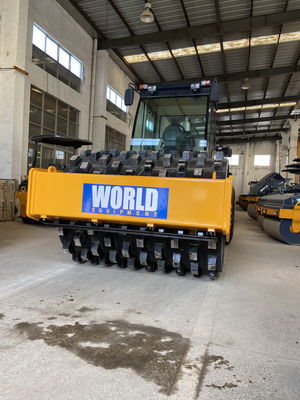 1500mm Drum Vibratory Road Roller dengan Mesin Cummins 4BTA3.9-C125