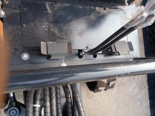 Max. Penambangan kedalaman 2450mm Small Crawler Digger untuk maksimum mengangkat ketinggian pisau 240mm